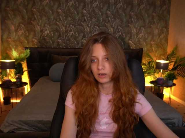 CuteeFoxy live cam on BongaCams