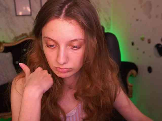 CuteeFoxy Live Webcam on BongaCams