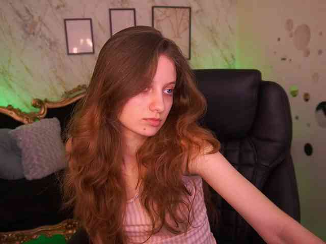 CuteeFoxy Live Webcam on BongaCams