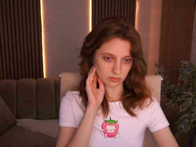 CuteeFoxy webcam