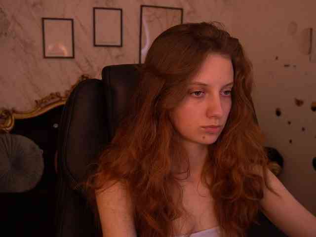 CuteeFoxy webcam