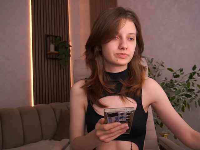 CuteeFoxy - Girl 