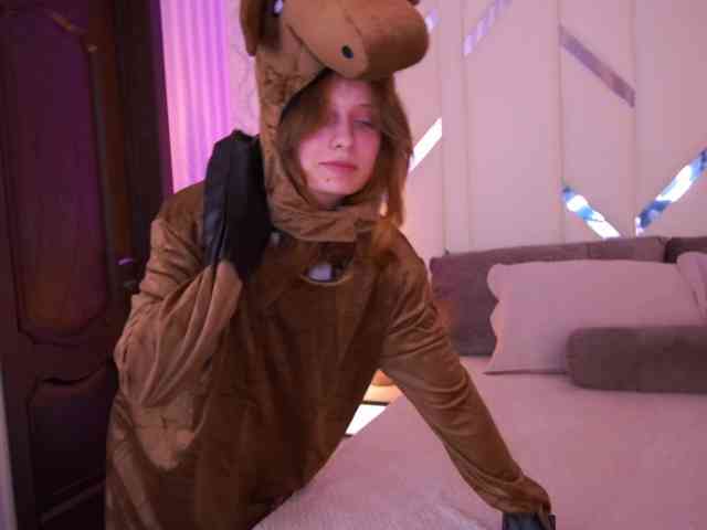 CuteeFoxy webcam