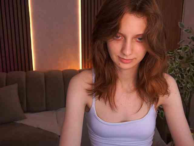 CuteeFoxy Live Webcam on BongaCams