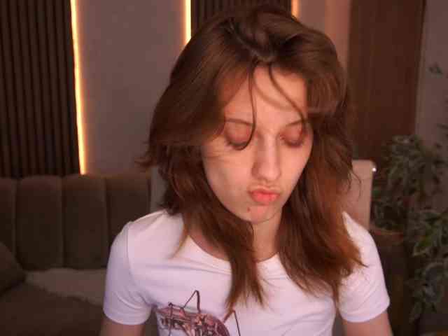 CuteeFoxy webcam