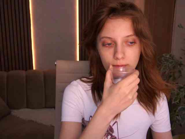 CuteeFoxy webcam