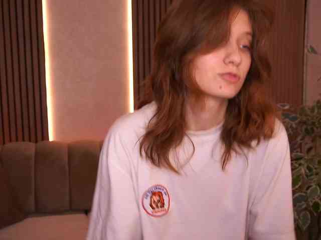 CuteeFoxy Live Webcam on BongaCams