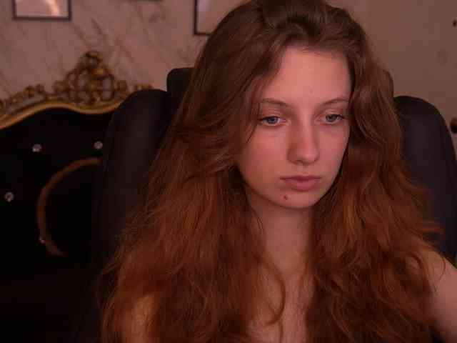 CuteeFoxy webcam