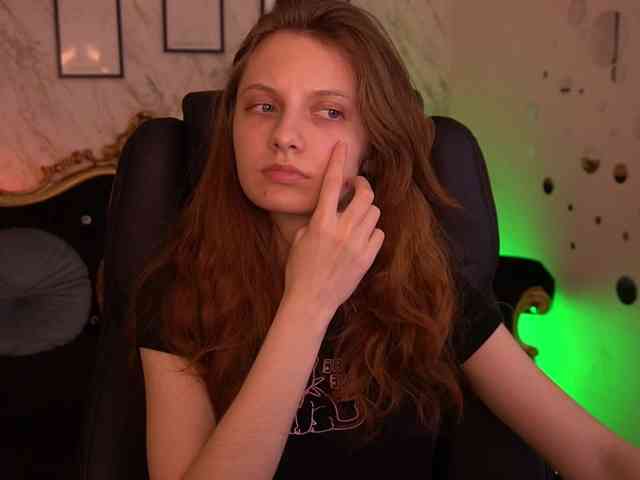 CuteeFoxy webcam