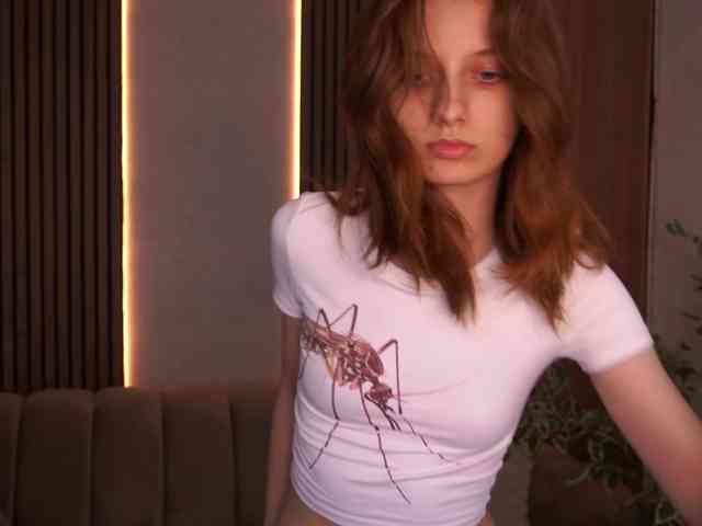 CuteeFoxy webcam