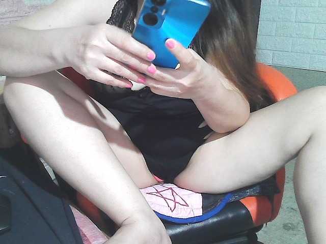 Lovearose live cam on BongaCams