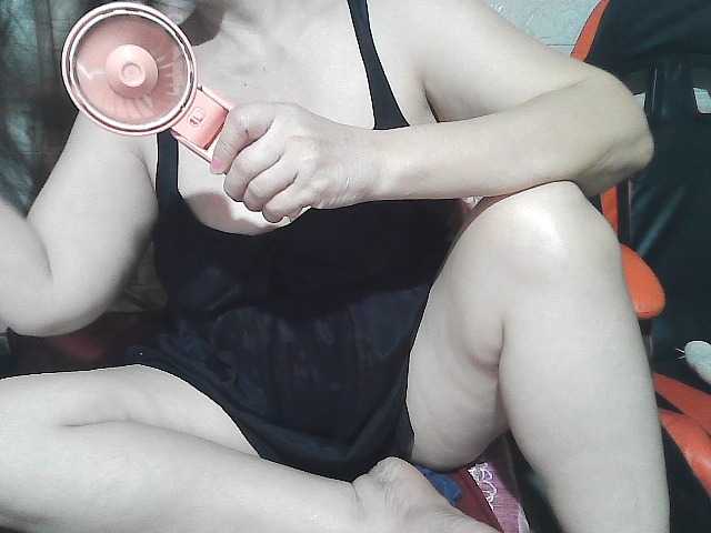 Lovearose live cam on BongaCams