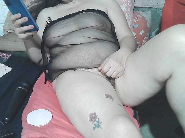 Lovearose live cam on BongaCams