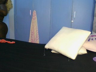 Citygirl77's Live Webcam