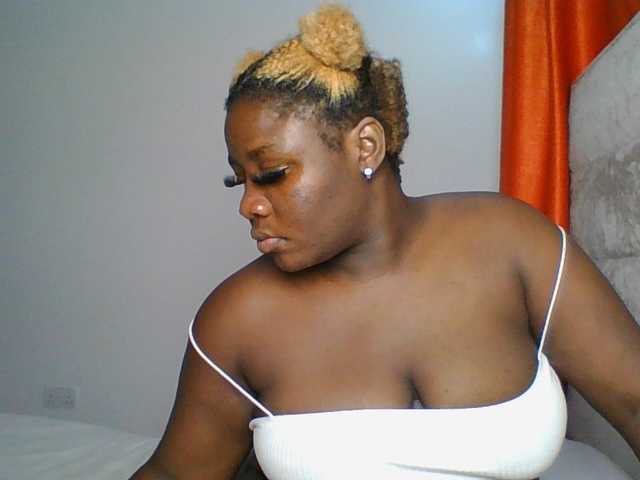 Citygirl77 — live female cam