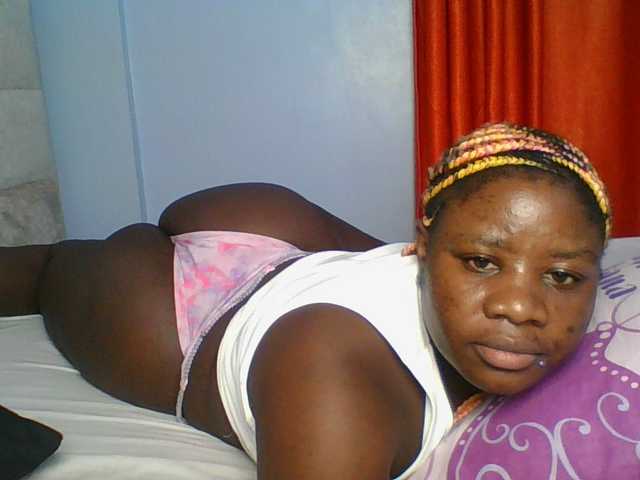 Chat with Citygirl77 live cam