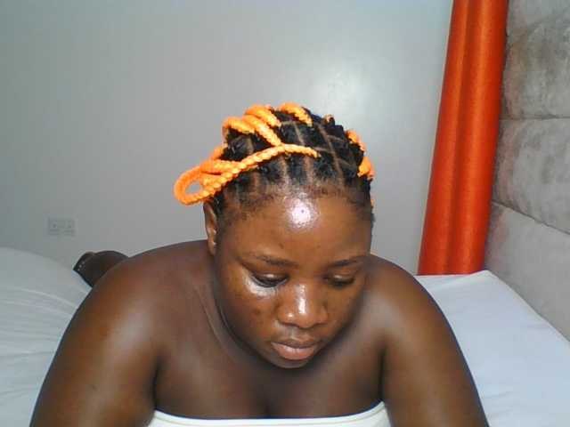 le modèle Citygirl77 est en webcam porno dans un show sur le site bongacams, il possède les tags suivants: Ebony,Blonde,Shaved