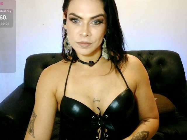VeronnaInk1 live cam on BongaCams