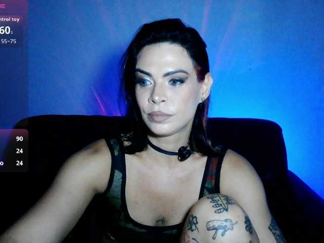 VeronnaInk1 live cam on BongaCams