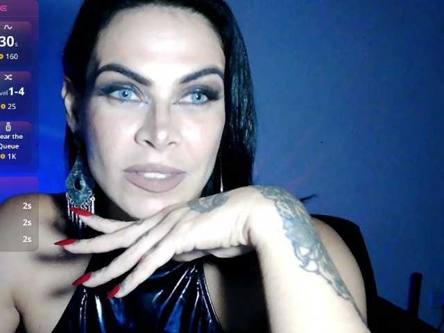 VeronnaInk1 live cam on BongaCams