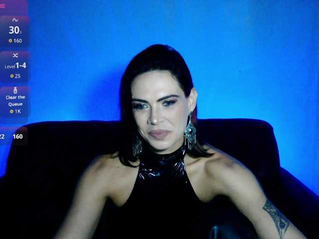 VeronnaInk1 live cam on BongaCams