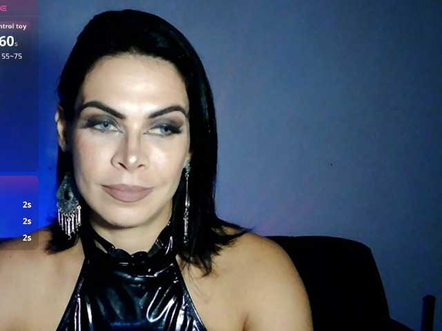VeronnaInk1 live cam preview