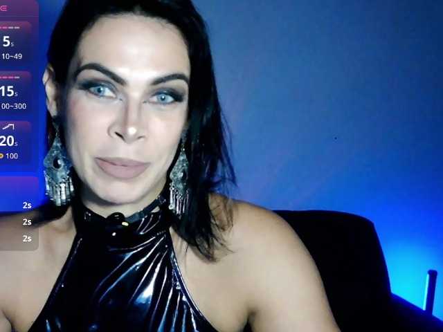 VeronnaInk1 live cam preview