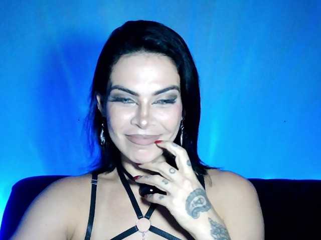 VeronnaInk1 live cam on BongaCams