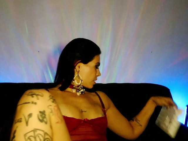 VeronnaInk1 live cam on BongaCams