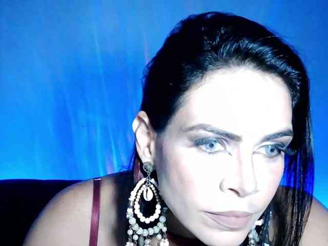 Model: VeronnaInk1