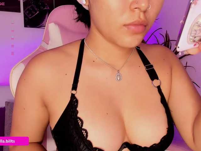 le modèle Bellabills est en webcam porno dans un show sur le site bongacams, il possède les tags suivants: Asian,Brunette,Shaved