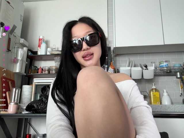 TainaJaksch live cam on BongaCams