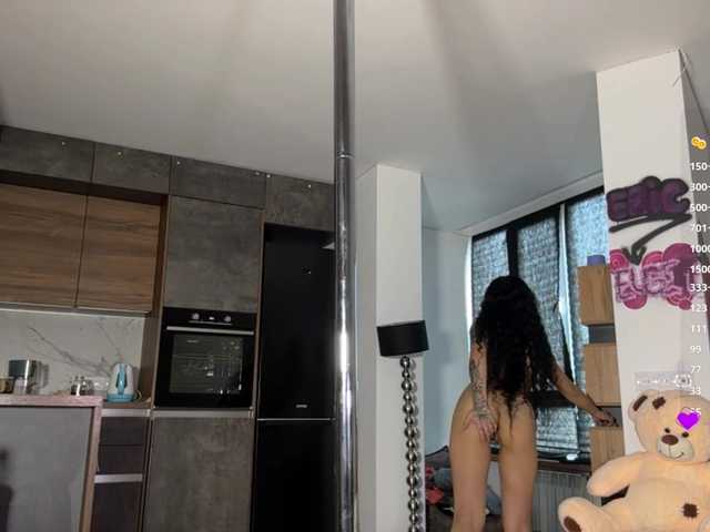 TainaJaksch live cam on BongaCams