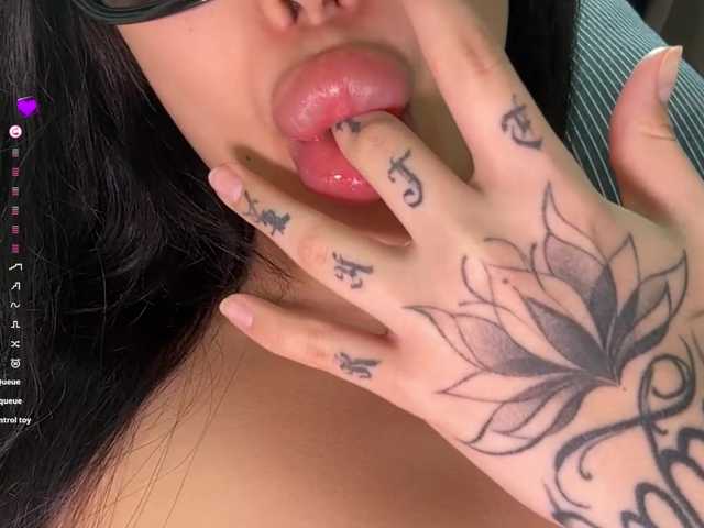 TainaJaksch live cam on BongaCams