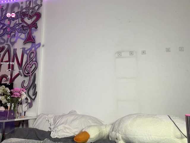 TainaJaksch live cam on BongaCams