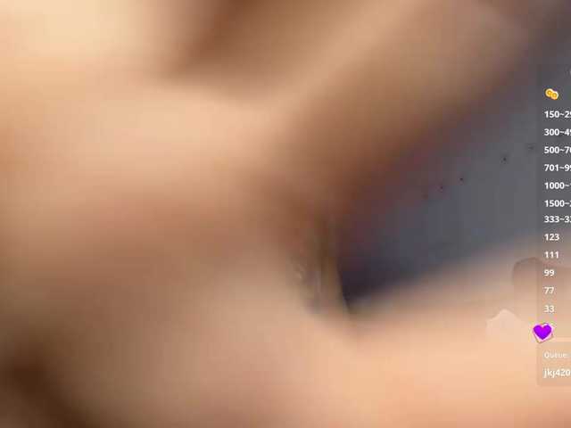 TainaJaksch live cam on BongaCams