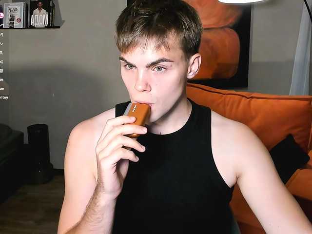 simonwnl live webcam show