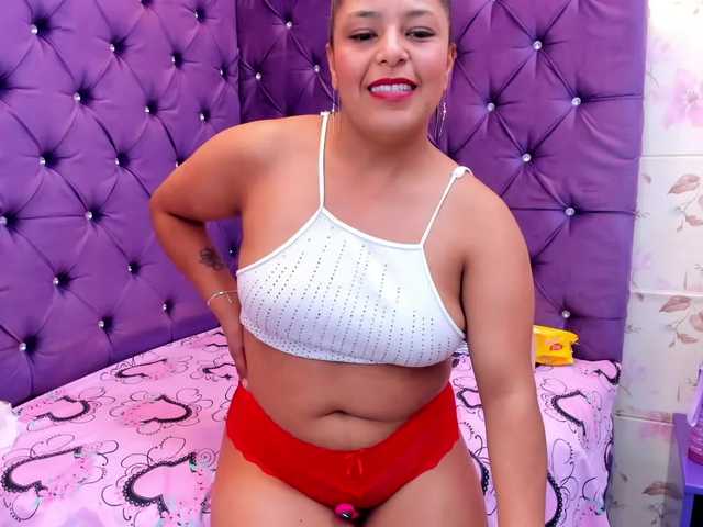 CAROLINASUAREZ live cam on BongaCams