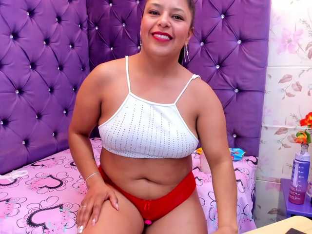 CAROLINASUAREZ live cam on BongaCams