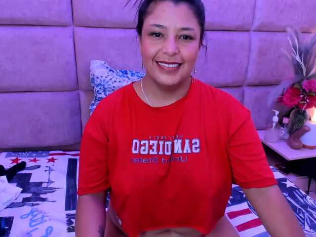 CAROLINASUAREZ live cam on BongaCams