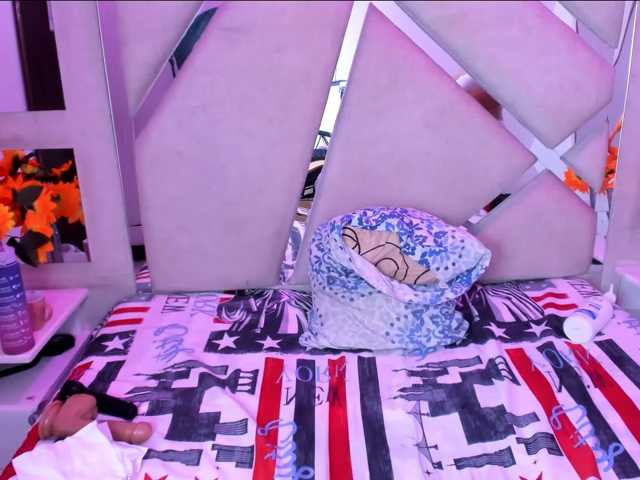 CAROLINASUAREZ live cam on BongaCams