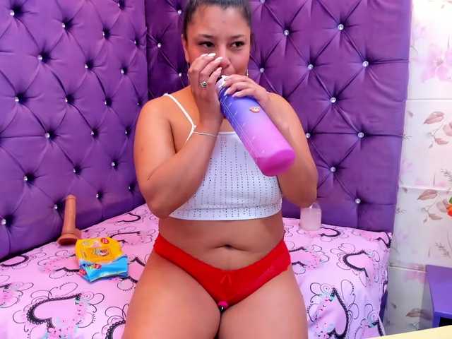 CAROLINASUAREZ live cam on BongaCams