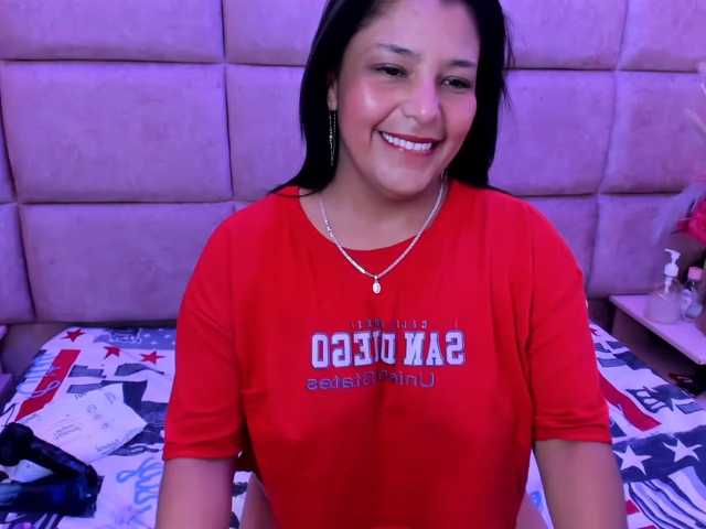 CAROLINASUAREZ live cam on BongaCams