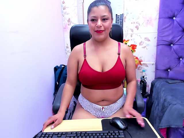 CAROLINASUAREZ live cam on BongaCams