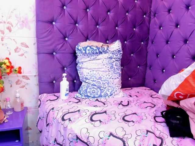 CAROLINASUAREZ live cam on BongaCams