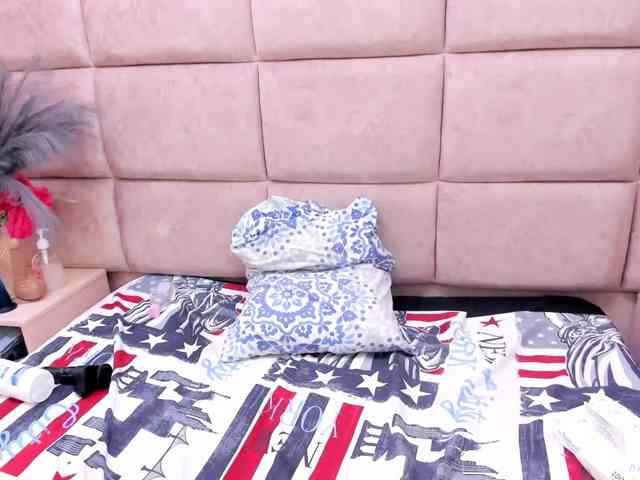 carolinasuarez's live room