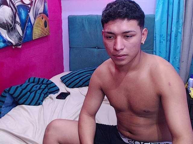 twinksfuck live cam on BongaCams