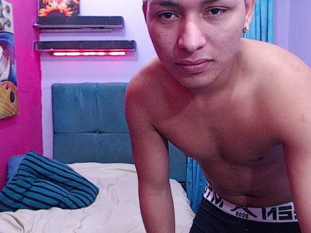 twinksfuck live cam on BongaCams