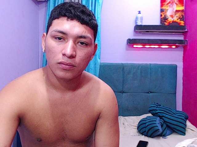 twinksfuck live cam on BongaCams