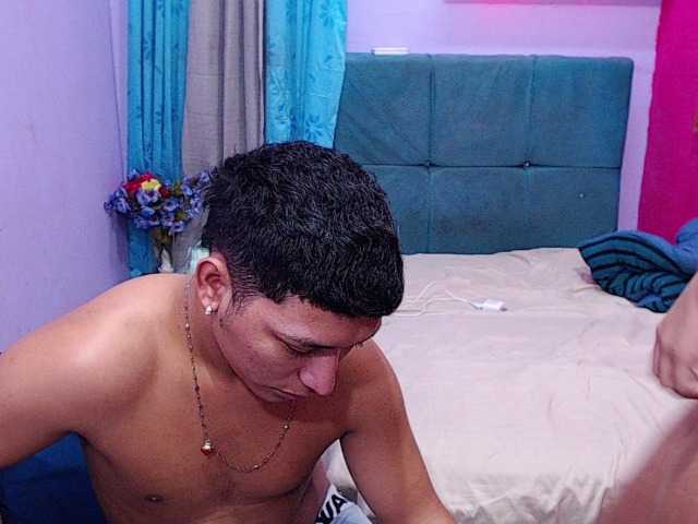twinksfuck live cam on BongaCams
